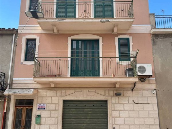 casa indipendente in vendita a Campobello di Licata