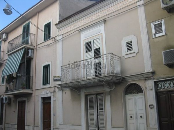casa indipendente in vendita a Campobello di Licata