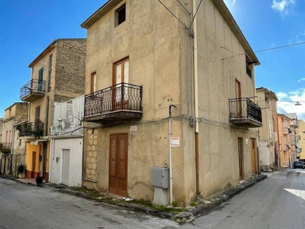 casa indipendente in vendita a Campobello di Licata