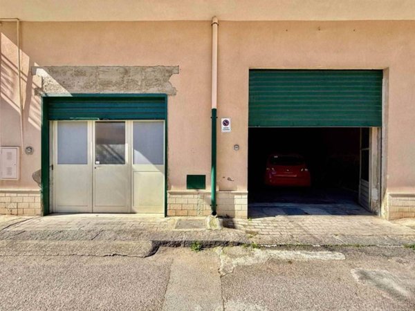 locale commerciale in vendita a Campobello di Licata