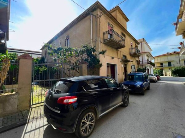 casa indipendente in vendita a Campobello di Licata