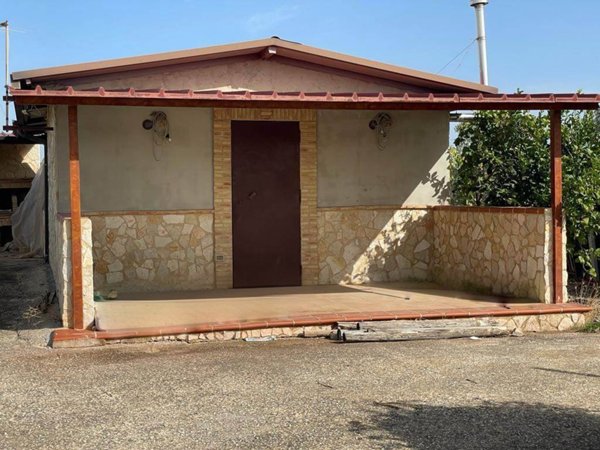 casa indipendente in vendita a Campobello di Licata