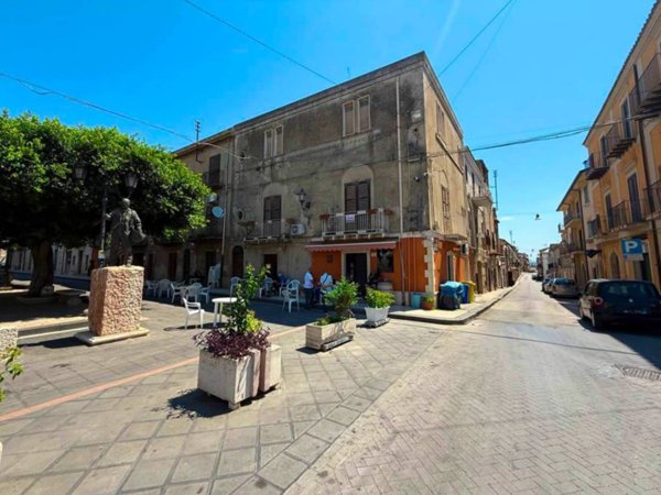 casa indipendente in vendita a Campobello di Licata