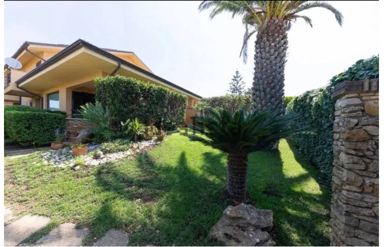 casa indipendente in vendita a Campobello di Licata