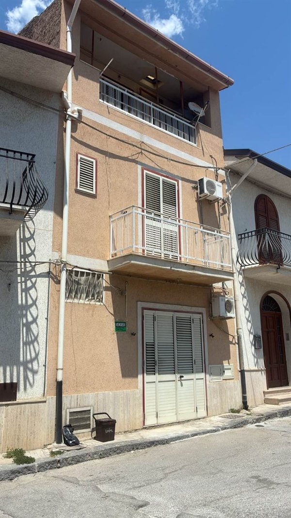 casa indipendente in vendita a Campobello di Licata