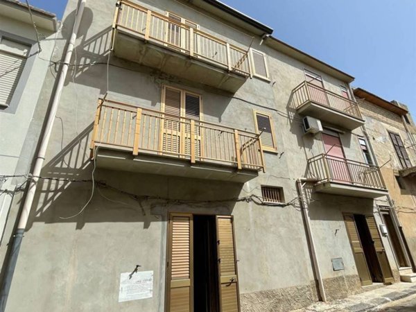 casa indipendente in vendita a Campobello di Licata