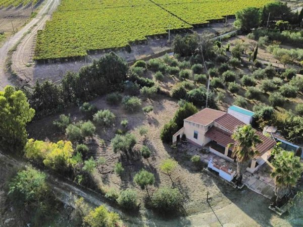 casa indipendente in vendita a Campobello di Licata
