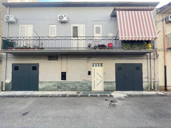 casa indipendente in vendita a Campobello di Licata