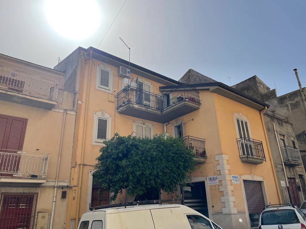 casa indipendente in vendita a Campobello di Licata