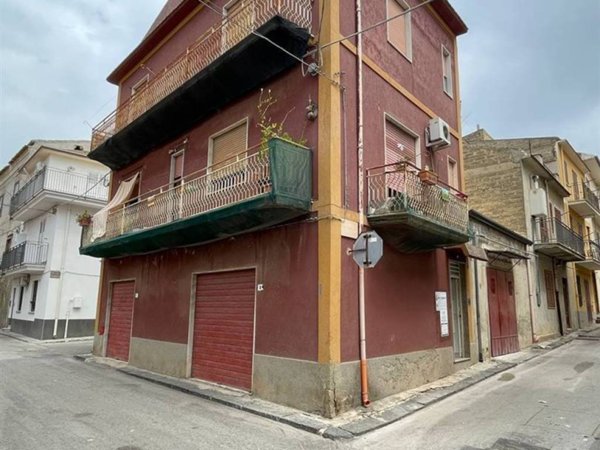 casa indipendente in vendita a Campobello di Licata