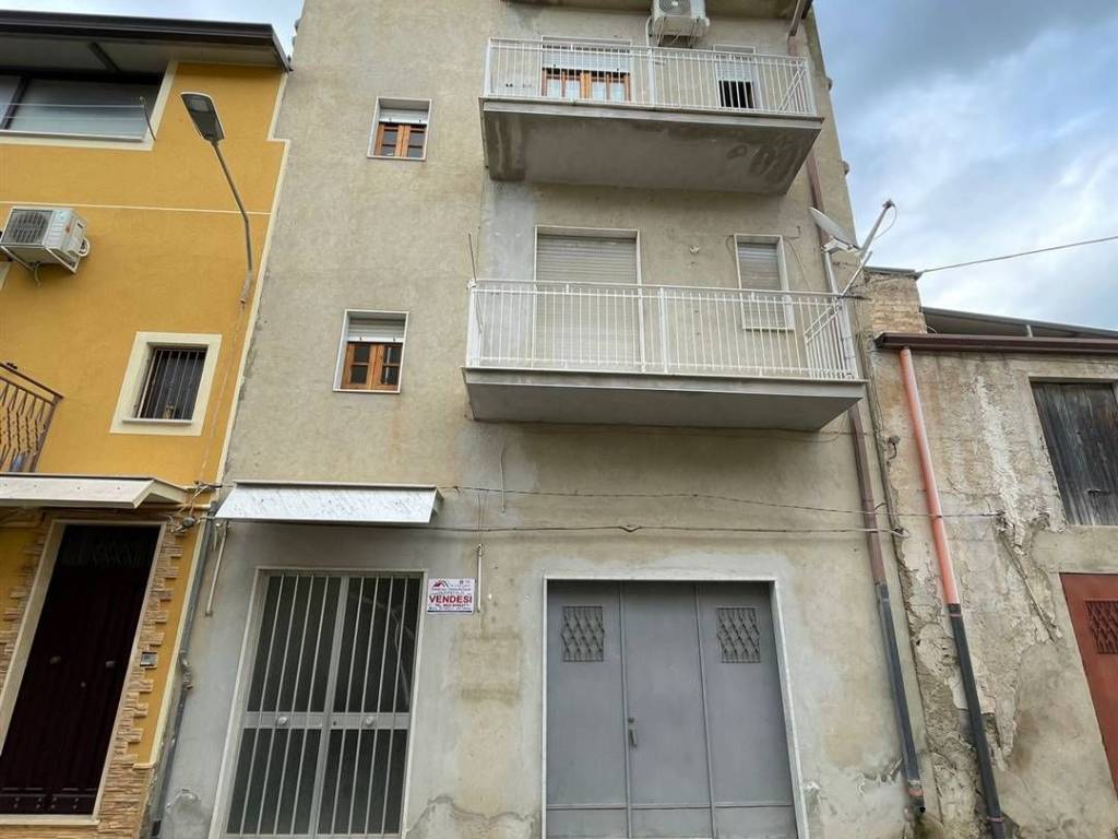 casa indipendente in vendita a Campobello di Licata
