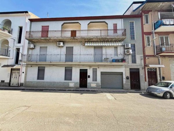 casa indipendente in vendita a Campobello di Licata
