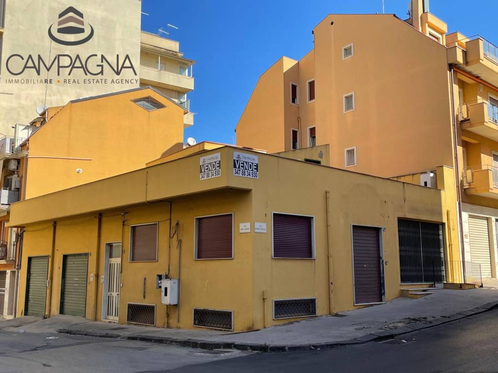 negozio in vendita a Canicattì