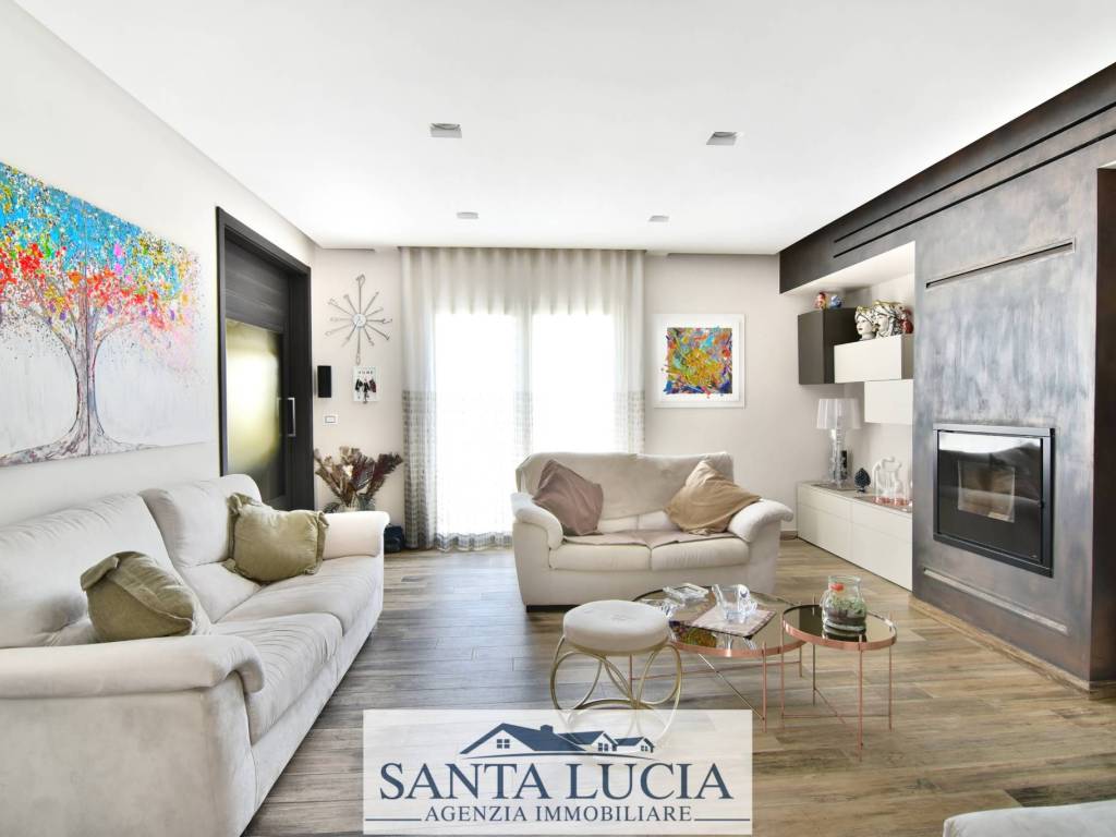 casa indipendente in vendita a Canicattì