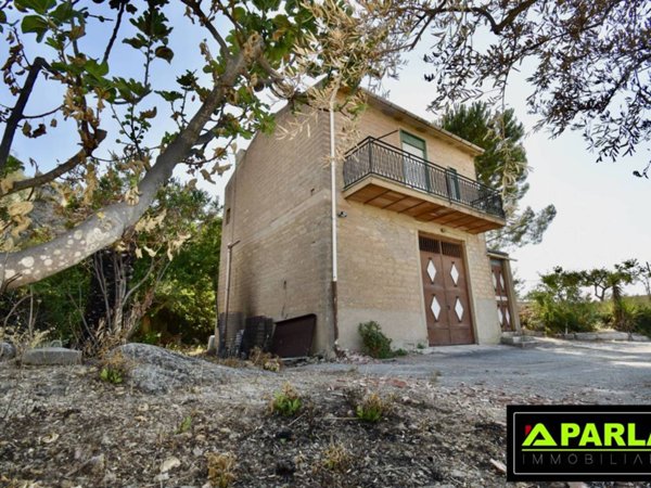 casa indipendente in vendita a Canicattì