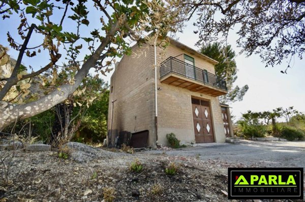 casa indipendente in vendita a Canicattì