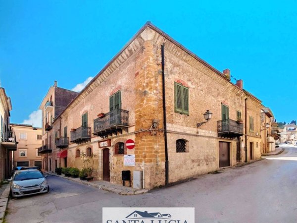 casa indipendente in vendita a Canicattì