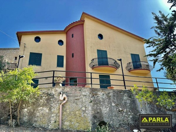 casa indipendente in vendita a Canicattì
