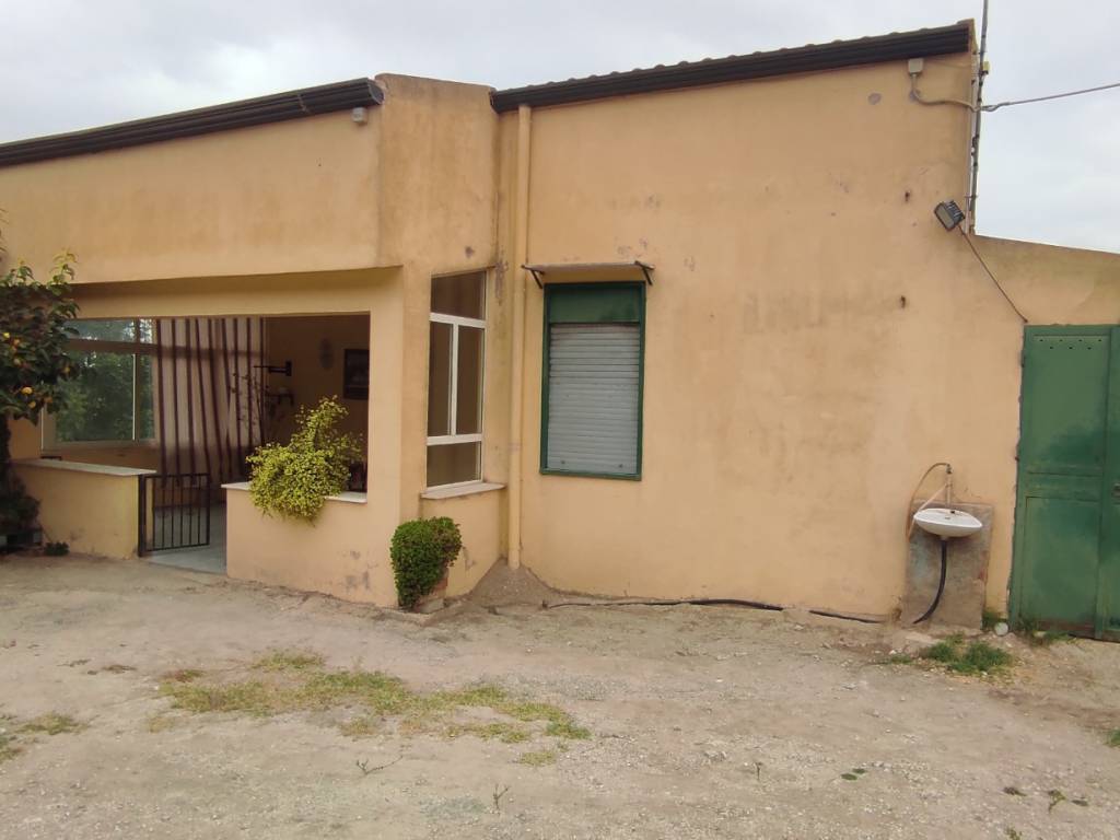 casa indipendente in vendita a Canicattì