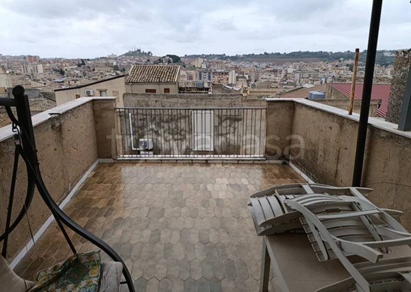 casa indipendente in vendita a Canicattì