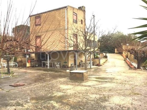 casa indipendente in vendita a Canicattì