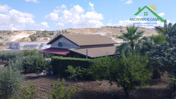 casa indipendente in vendita a Canicattì