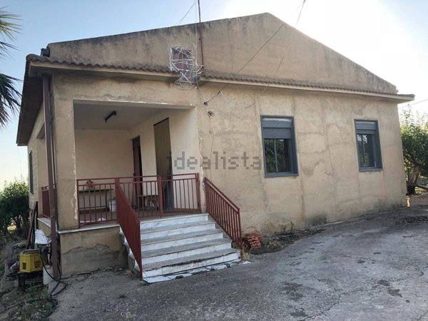 casa indipendente in vendita a Canicattì
