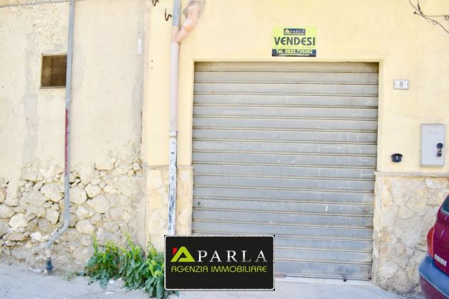 locale commerciale in vendita a Canicattì