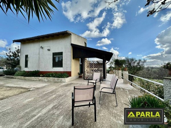casa indipendente in vendita a Canicattì
