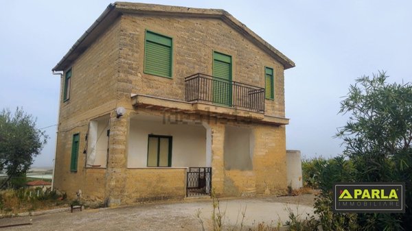 casa indipendente in vendita a Canicattì