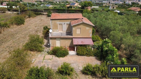 casa indipendente in vendita a Canicattì