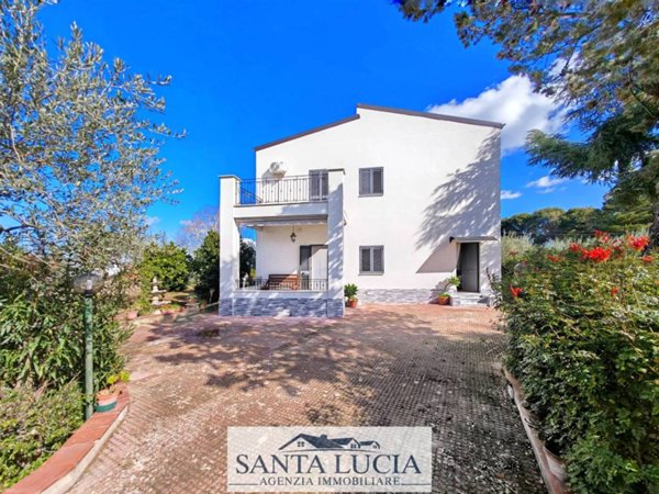 casa indipendente in vendita a Canicattì