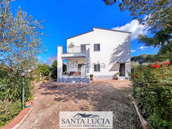 casa indipendente in vendita a Canicattì