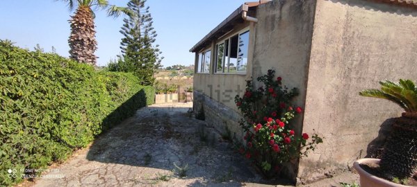 casa indipendente in vendita a Canicattì