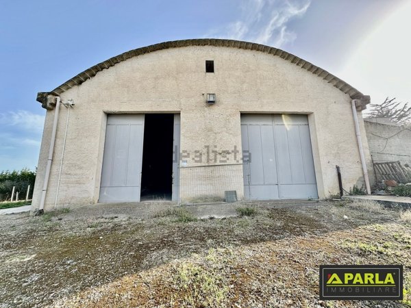 capannone in vendita a Canicattì