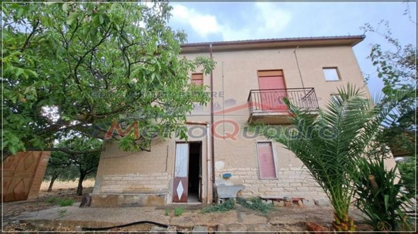 casa indipendente in vendita a Canicattì