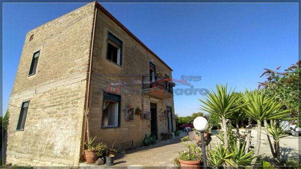 casa indipendente in vendita a Canicattì