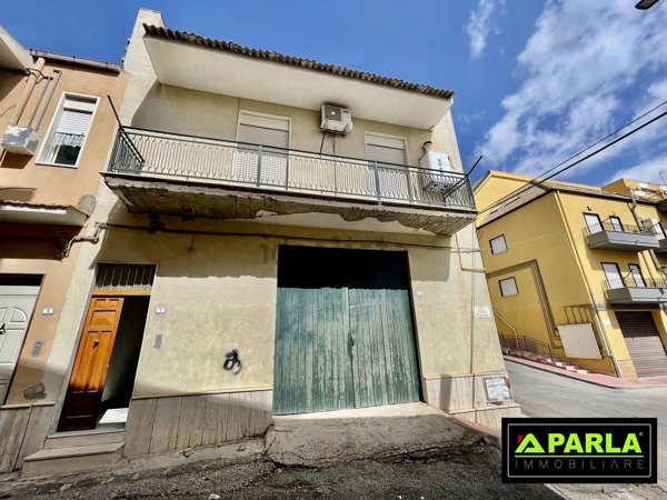 casa indipendente in vendita a Canicattì