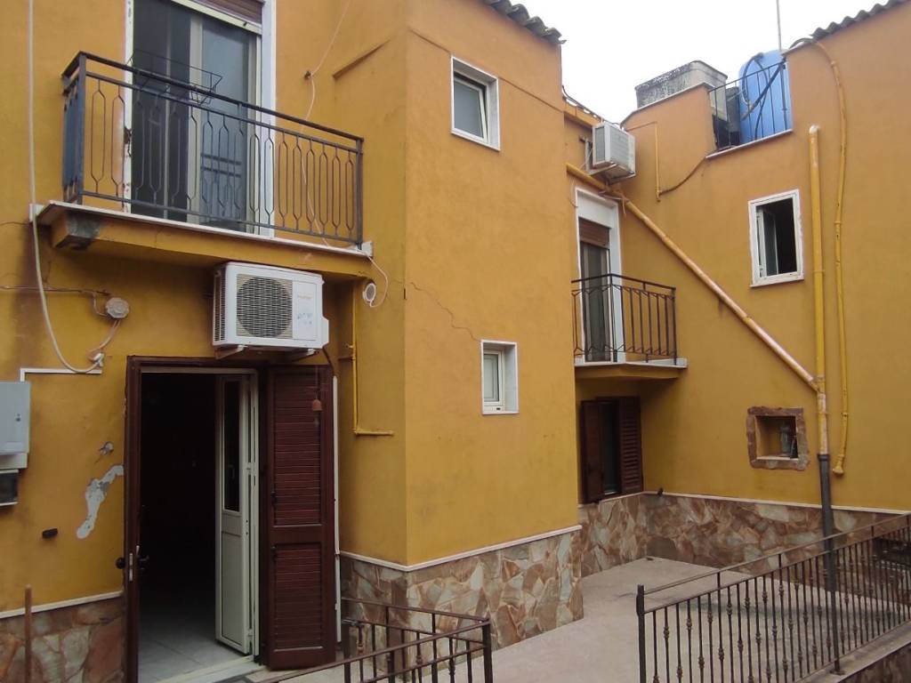casa indipendente in vendita a Canicattì