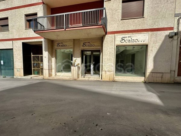 negozio in vendita a Canicattì