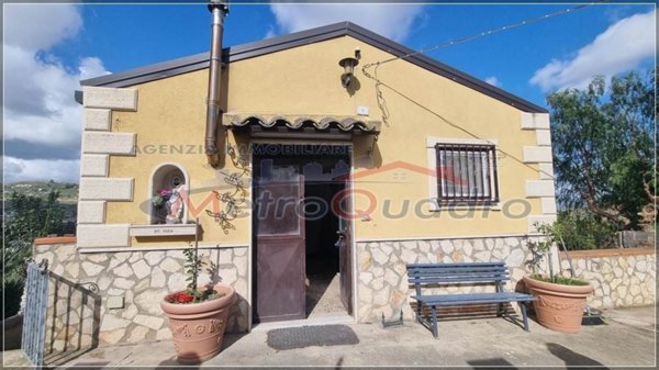 casa indipendente in vendita a Canicattì