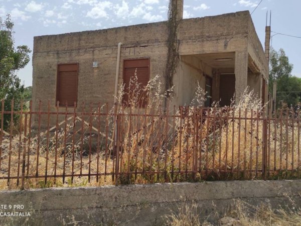 casa indipendente in vendita a Canicattì