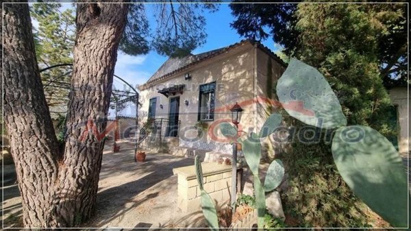 casa indipendente in vendita a Canicattì