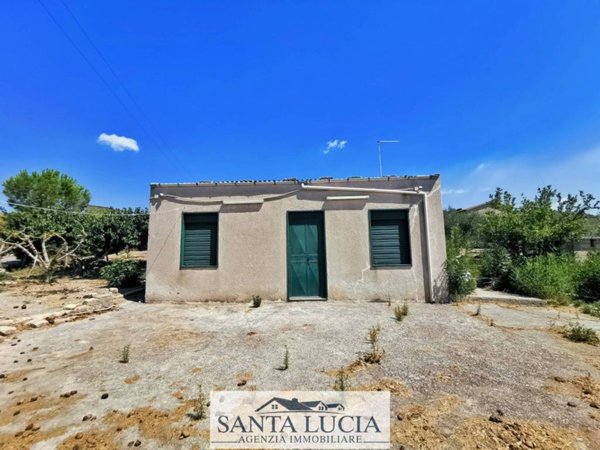 casa indipendente in vendita a Canicattì