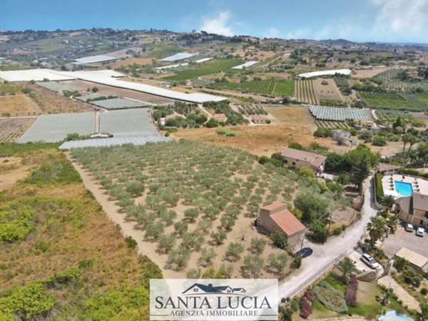casa indipendente in vendita a Canicattì