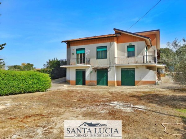 casa indipendente in vendita a Canicattì