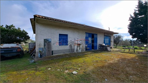locale di sgombero in vendita a Canicattì