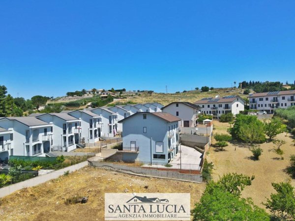 casa indipendente in vendita a Canicattì