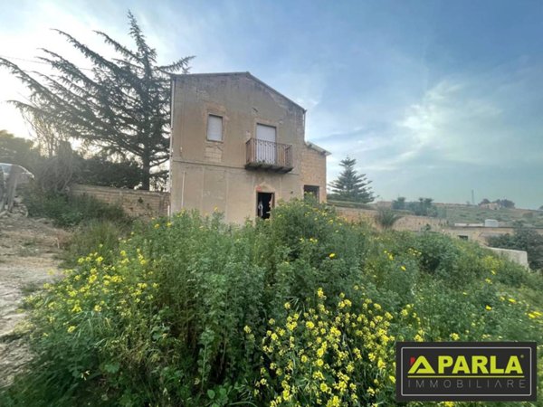 casa indipendente in vendita a Canicattì