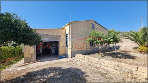casa indipendente in vendita a Canicattì